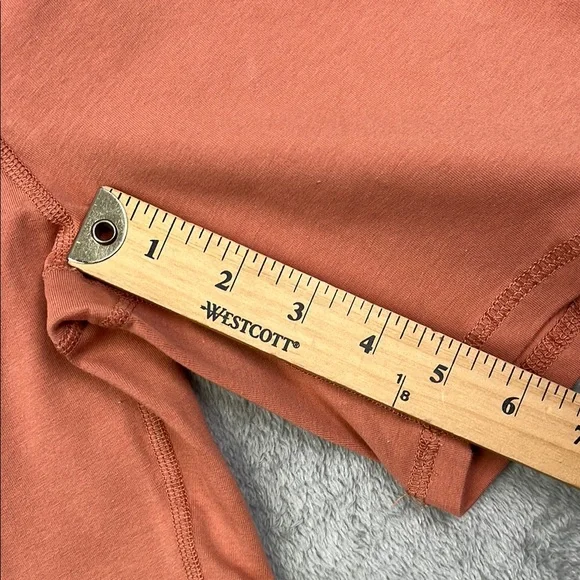 NEW MATE The Label XS Black Pink 4 PC Set, Bra, Tank, Leggings, Shorts - Picture 11 of 16